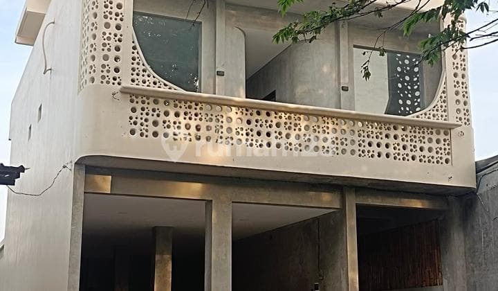 Disewakan Ruko / Commercial Space Modern - Kerobokan Kelod