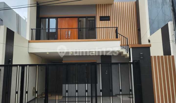 Rumah Muara Karang Brand New Minimalis 3 Lantai. bisa Nego
