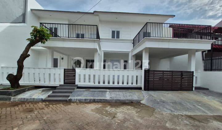Dijual Rumah Modern 2 Lantai Villa Melati Mas - Serpong,