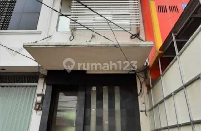 Dijual Ruko 3,5 Lantai, Lokasi Strategis di Tebet , Jakarta Selatan