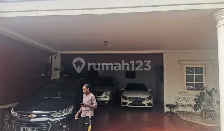 Di Jual Rumah Siap Huni di Perhijau, Kebayoran Lama Jakarta Selatan
