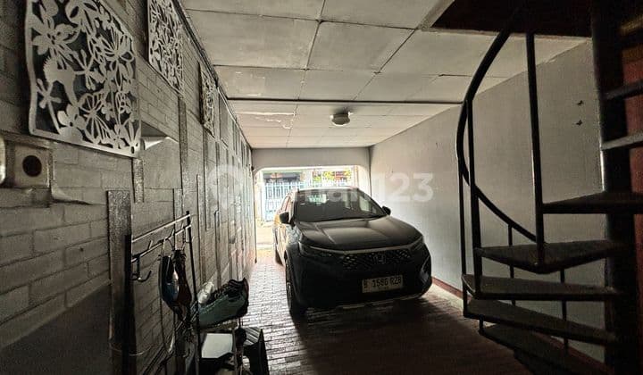 Di Jual Rumah Lama Bintaro Jakarta Selatan