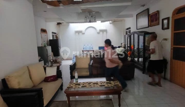 For Sale: Old House in Cempaka Putih Timur, Central Jakarta