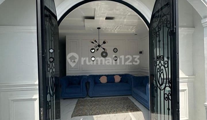 Rumah Mewah 3 Lantai Daerah Tasbih 2 Include Kolam Renang