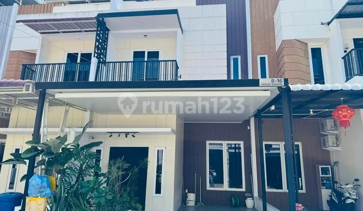 Rumah Mewah 3,5 Lantai Daerah Ringroad Medan Sunggal