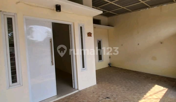 Ready-to-Occupy House in Wiguna