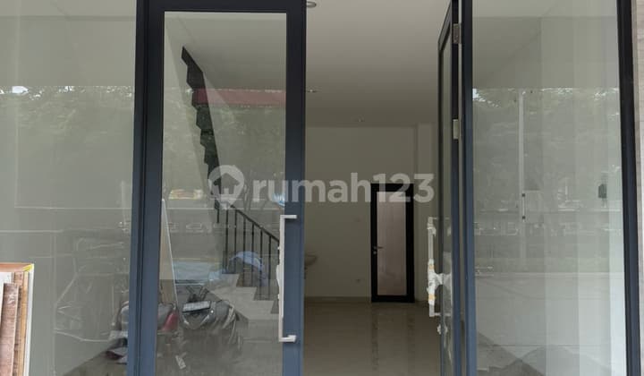 Ruko 3 Lantai Siap Pakai di BSD, Tangerang Selatan