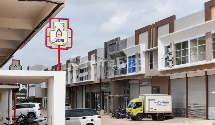 Dijual Gudang Strategis di Jalan Besar Batu Aji