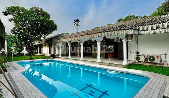 Rumah Cocok untuk Kantor di Kemang Akses Lebar