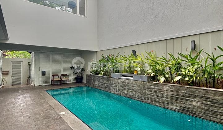 Rumah Mewah Di Senopati Akses Lebar Semi Furnished