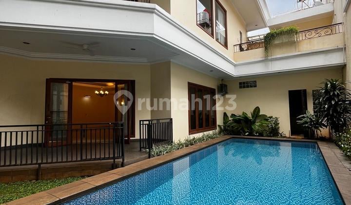 Luxury House in Pondok Indah Ready to Live In Wide Access