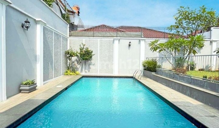 Rumah Mewah di Kemang Siap Huni