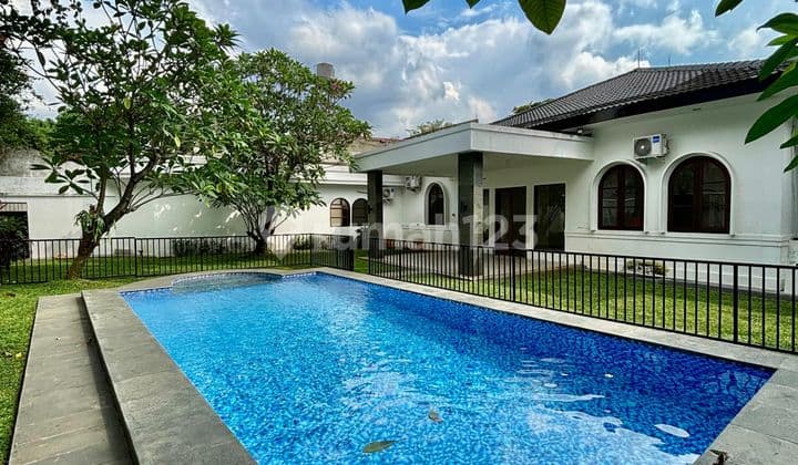 Luxury House in Kemang, Strategic Location
