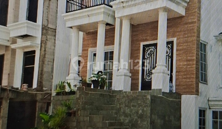 Townhouse Eksklusif 3 Lantai, Definisi Nyaman di Jakarta Selatan"