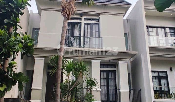 Living In Style: Rumah Mewah di Cluster Asoka, Kawasan Elit Jakarta Selatan"