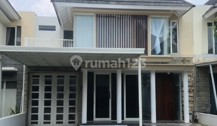 For Rent/Sale Comfortable Nice House in Wiyung Surabaya