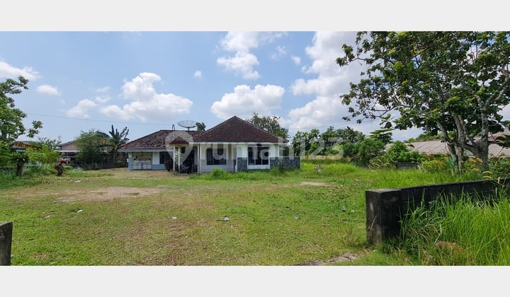 Rumah, 1 Lantai, SHM, Dekat Stadion Seberang Alfamart Besar dan Gedung Pertemuan Sedang Dibangun