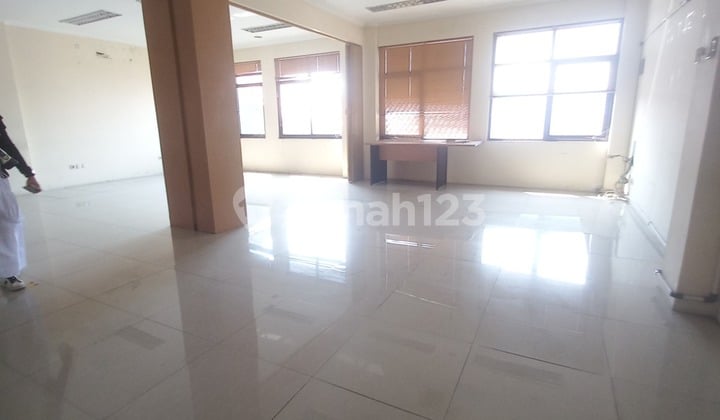 Dijual Ruko Gandeng di Rawamangun.