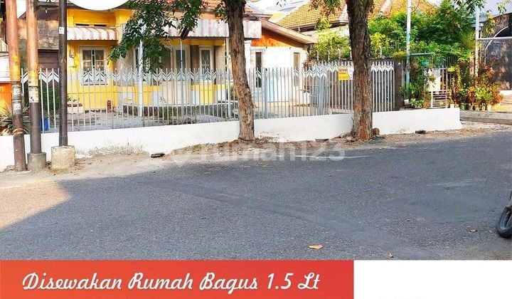 Dijual Rumah Tengah Kota di Jalan Kemuning Raya