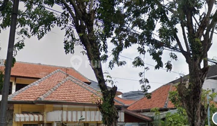 Disewakan Rumah Tengah Kota di Jl. Kemuning Raya