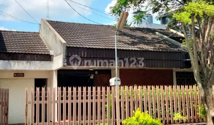 Rumah Hitung Tanah di Kawasan Cikutra Bandung