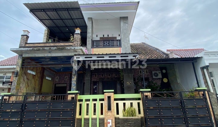 Rumah 2 Lantai Siap Huni di Kota Cilacap Bebas Banjir Gre 2