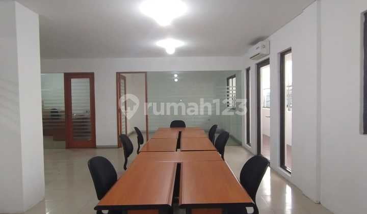 Di Jual Gedung Perkantoran Lokasi Strategis, Pinggir Jalan Besar Sunter