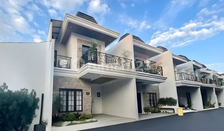 Rumah American Classic Dekat LRT Cibubur