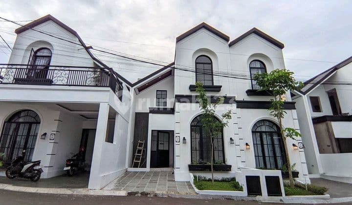 Rumah Rasa Villa di Bogor Desain American Classic Cuma 600 Jutaan