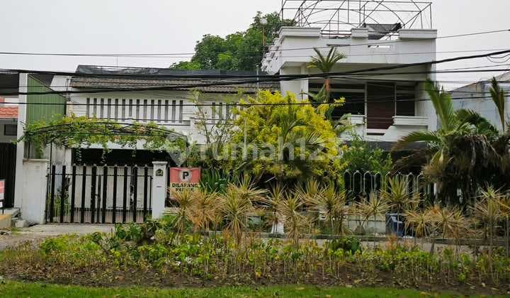 Dijual Rumah Bagus Area Komersial di Tenggilis Mejoyo SHM