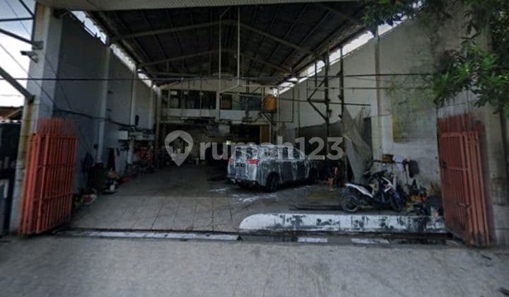 Disewakan Gedung Tempat Usaha di Prapen