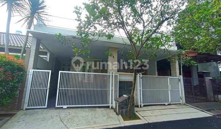 Dijual Rumah Cantik Taman Laguna Cibubur Harga Terbaik