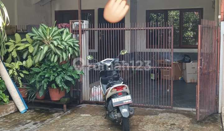 Disewakan Rumah Raffles Hills Cibubur Siap Huni