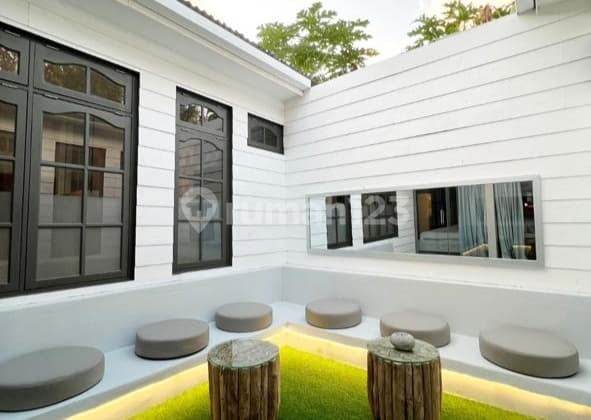 Villa 3 Kamar Tidur Furnished di Kerobokan Kelod An