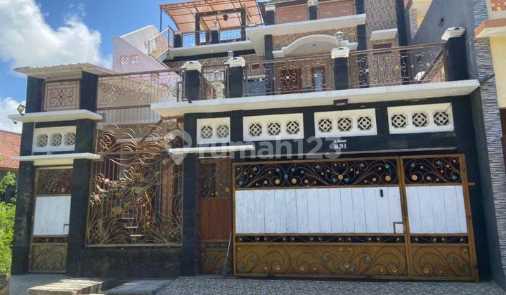 Rumah di Jimbaran Badung Bali 2 Lantai Modern Minimalis