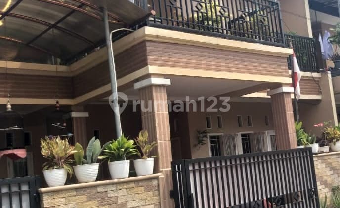 Rumah Siap Huni, Nyaman Sudah Renovasi di Perumahan Pondok Gede