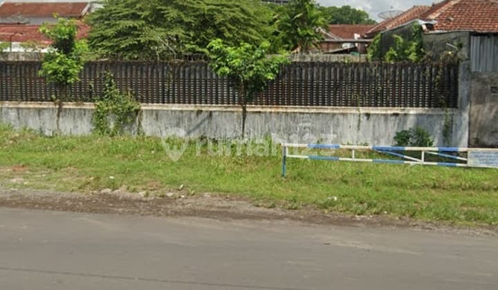 Land for Sale in a Boarding House and Homestay Environment Near Lippo Plaza