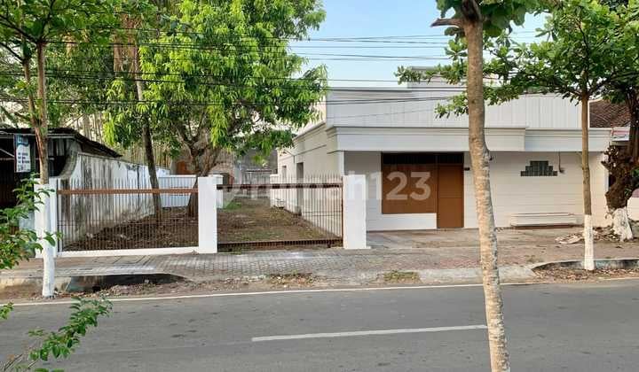 Rumah dan Ex Pabrik Murah Tengah Kota, Hitung Tanah. SHM