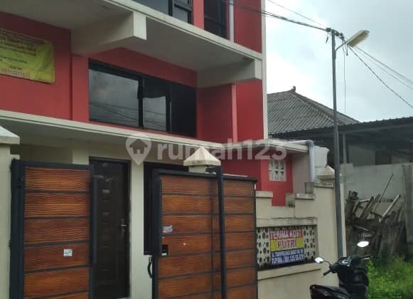 For Sale: Jember Campus Area Kos, Tidar Street. Legality: SHM (Freehold Title).