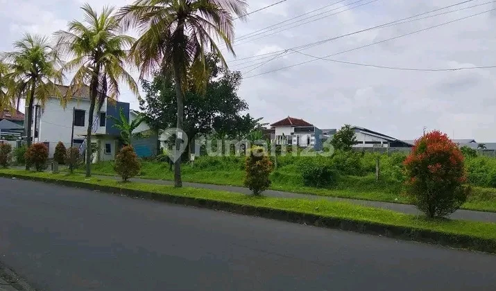 Tanah Strategis Dekat Roxy. Cocok untuk Pusat Perbelanjaan, Hotel dan Homestay