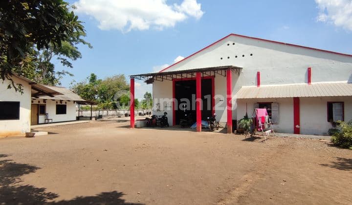 For Sale Ex Corn Warehouse, Includes Machinery. Near Jbr-Bws Access.