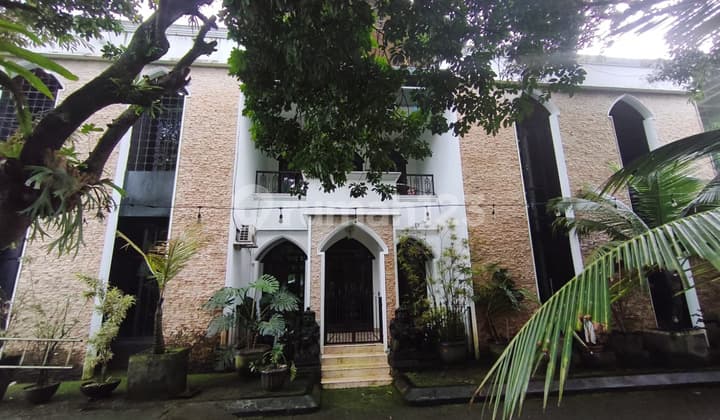For sale. Commercial area house near Pajajaran, Bogor.