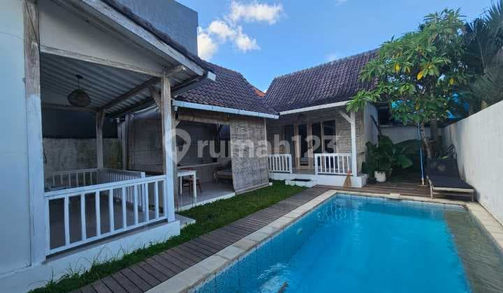 Cozy & Minimalis Villa 2 Bedroom di Jantung Canggu Dekat Pantai Batu Mejan