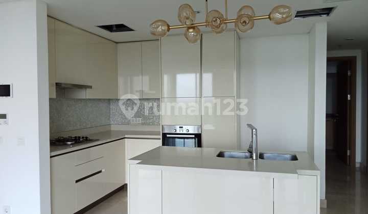 Disewakan Apartemen Hillcrest House Type 4 Bedroom Semi Furnished Lippo Karawaci