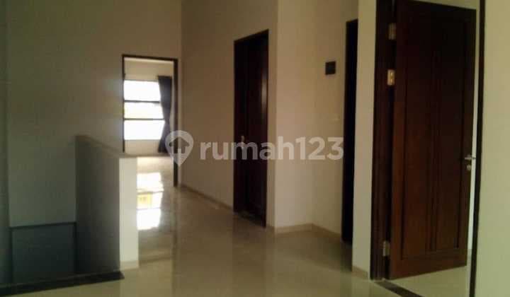 Rumah Kota Bandung One Gate System Dekat Tegalega