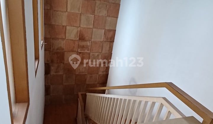 Rumah Dalam Komplek Antapani Town House Siap Huni