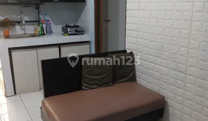 Disewakan Apartemen Gateway Cicadas Hadap Kolam