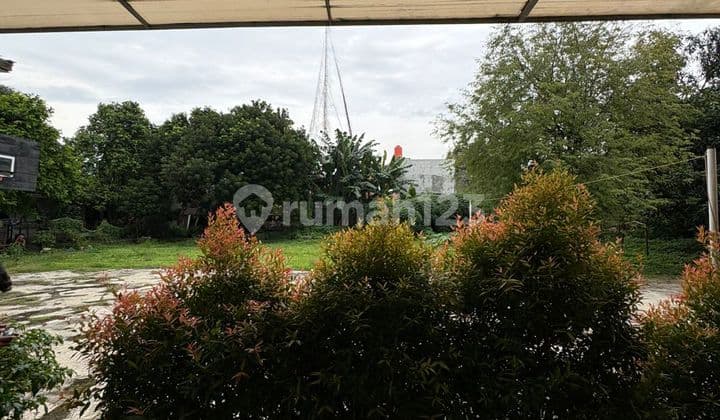 Dijual Tanah/Gedung Siap Pakai - Bekas Sekolah 2 Lantai