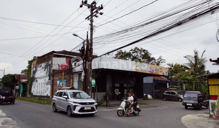 Dijual Ruko Besar Strategis Maguwoharjo Yogyakarta