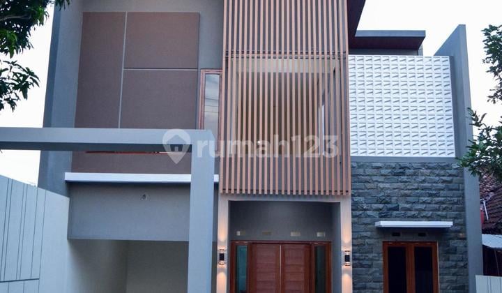 Rumah Mewah Lokasi Strategis di Ngaglik Sleman! Harga Super Miring